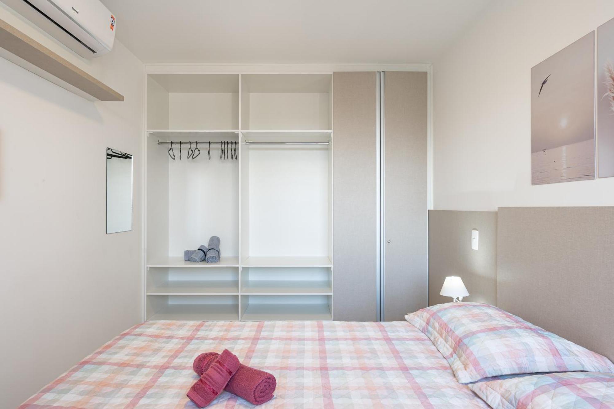 Completos A 15min Beto Carreiro Com Wi-fi Churrasqueira Em Com Piscina Portaria 24h Ideal Familia Apartamento Piçarras